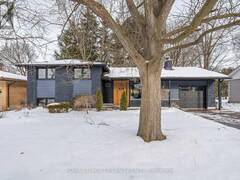 605 MIDDLEWOODS DRIVE London Ontario, N6G 1W7