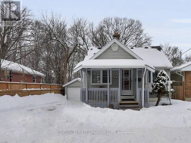 98 BRISCOE STREET W London Ontario, N6J 1M5 - 3 Bedrooms Home For Sale