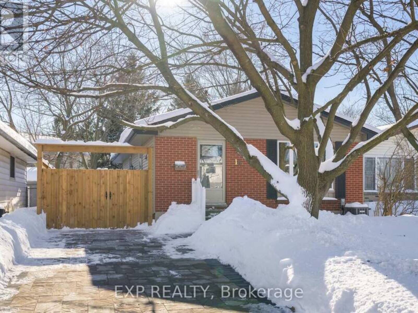 18 CULVER COURT, London, Ontario N5V 3E8