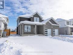 30 SPRUCE CRESCENT N Parkhill Ontario, N0M 2K0