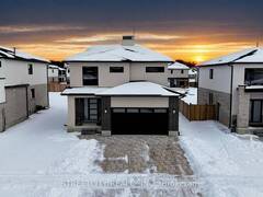 16 KAISER LANE Komoka Ontario, N0L 1R0