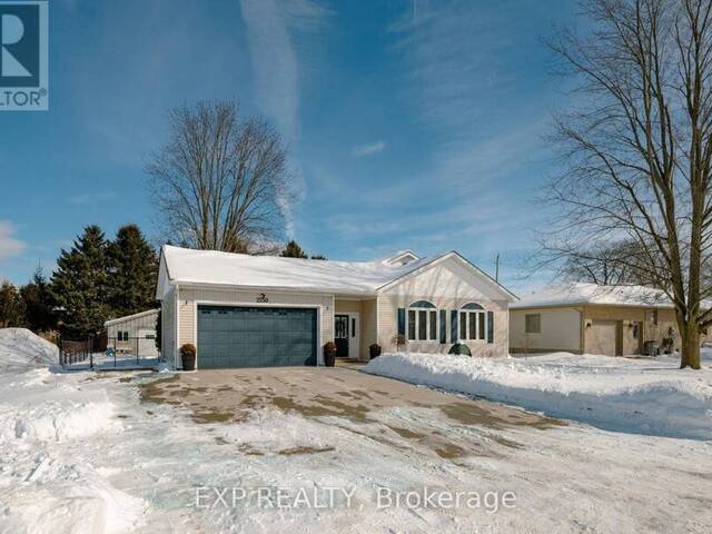 2250 EDGEWOOD LANE Mount Brydges Ontario, N0L 1W0 - 4 Bedrooms Home For Sale