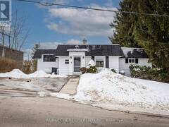 8 WOODLAND ROAD St. Thomas Ontario, N5P 1P2