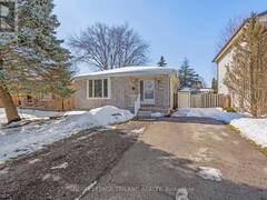 15 CLARA CRESCENT London Ontario, N6E 3G2