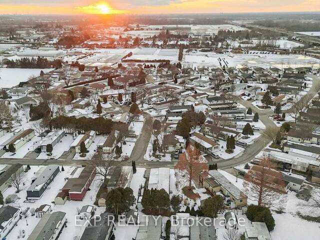 82 - 1940 LONDON LINE Sarnia Ontario, N7W 1B5 - 2 Bedrooms Home For Sale