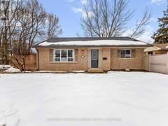 28 SEAFORTH COURT London Ontario, N5V 3L1