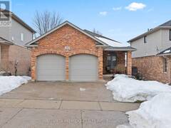 692 CLEARWATER CRESCENT London Ontario, N5X 4J7