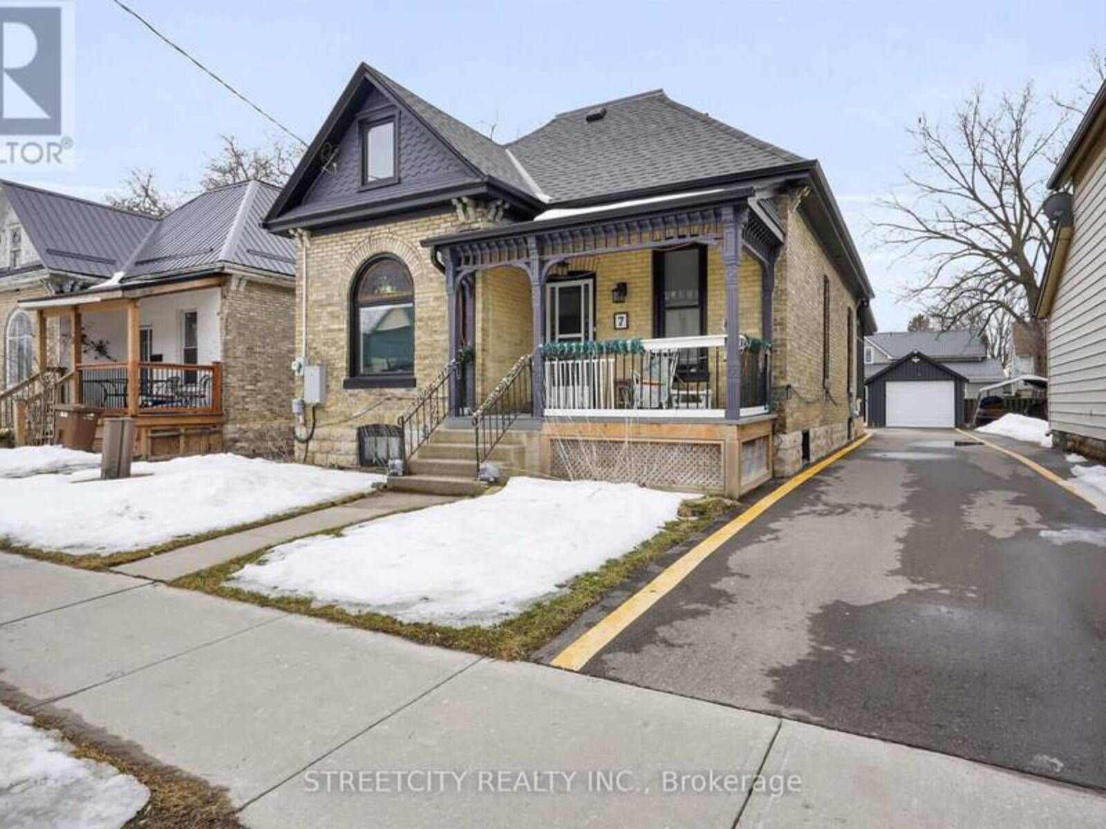 7 MYRTLE STREET, St. Thomas, Ontario N5R 2E6