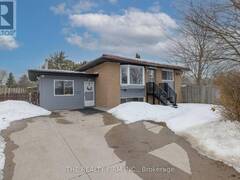 10 PAWNEE CRESCENT London Ontario, N5V 2T3