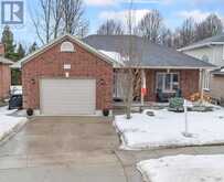 16 MOFFATT LANE | Strathroy-Caradoc Ontario | Slide Image One