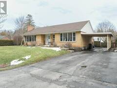 9 HILLCREST AVENUE St. Thomas Ontario, N5P 2J7