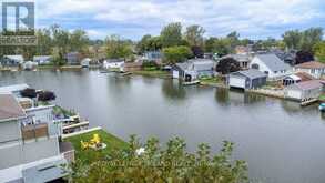 20 DICKINSON AVENUE | Port Rowan Ontario | Slide Image Twenty