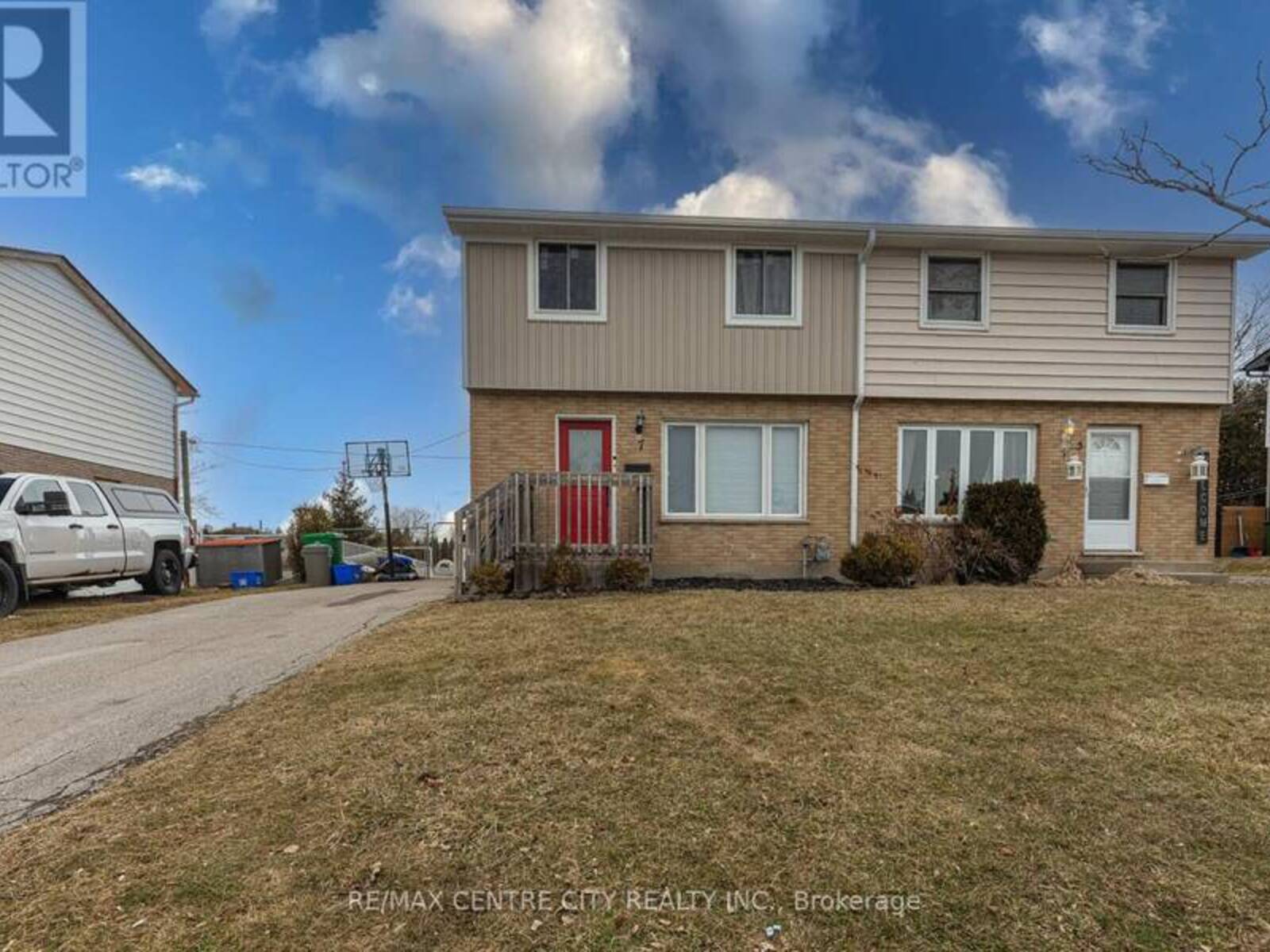 7 POL COURT, St. Thomas, Ontario N5R 5P9