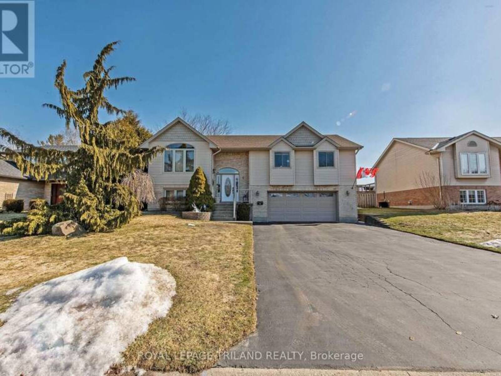 74 VILLAGE GATE DRIVE, Thames Centre, Ontario N0L 1G3