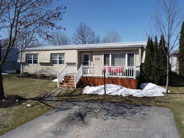 383 AUGUSTA CRESCENT Grand Bend Ontario, N0M 1T0 - 2 Bedrooms Home For Sale