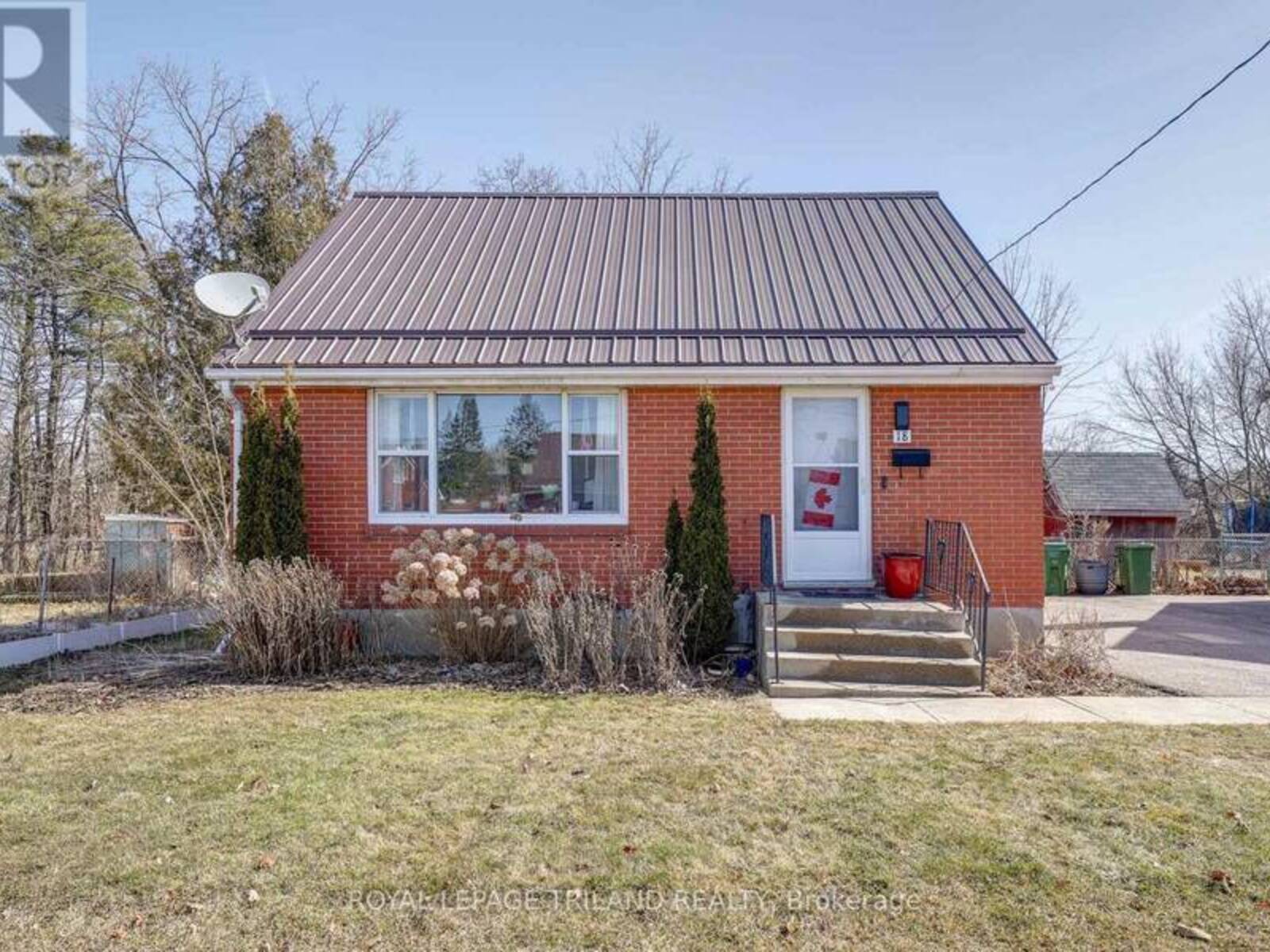 18 SIMCOE STREET, St. Thomas, Ontario N5R 4L8