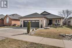 292 THORN DRIVE | Strathroy-Caradoc Ontario | Slide Image Two