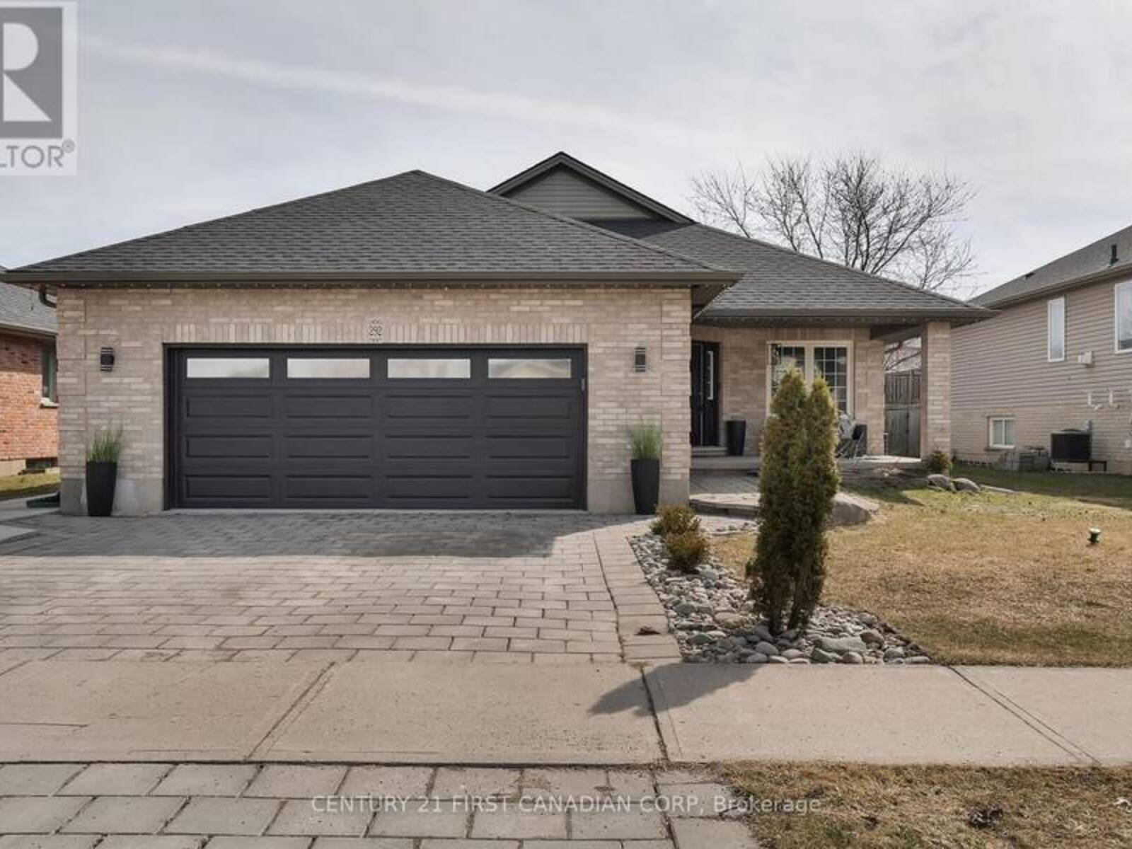 292 THORN DRIVE, Strathroy-Caradoc, Ontario N7G 4E1