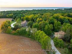 9024 WOOD DRIVE Lambton Shores Ontario, N0N 1J2