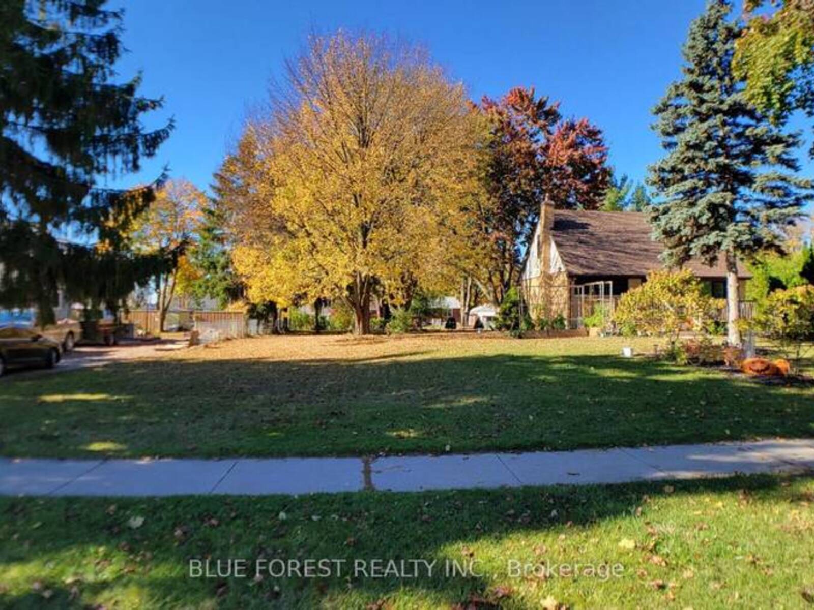 947 DEARNESS DRIVE, London, Ontario N6E 1N6