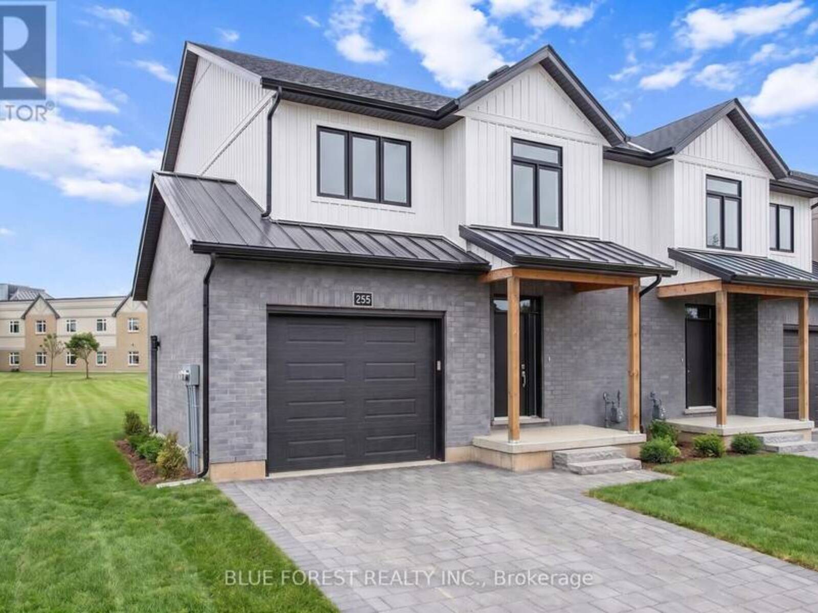 245 MCTAVISH STREET, Strathroy-Caradoc, Ontario N7G 3K5