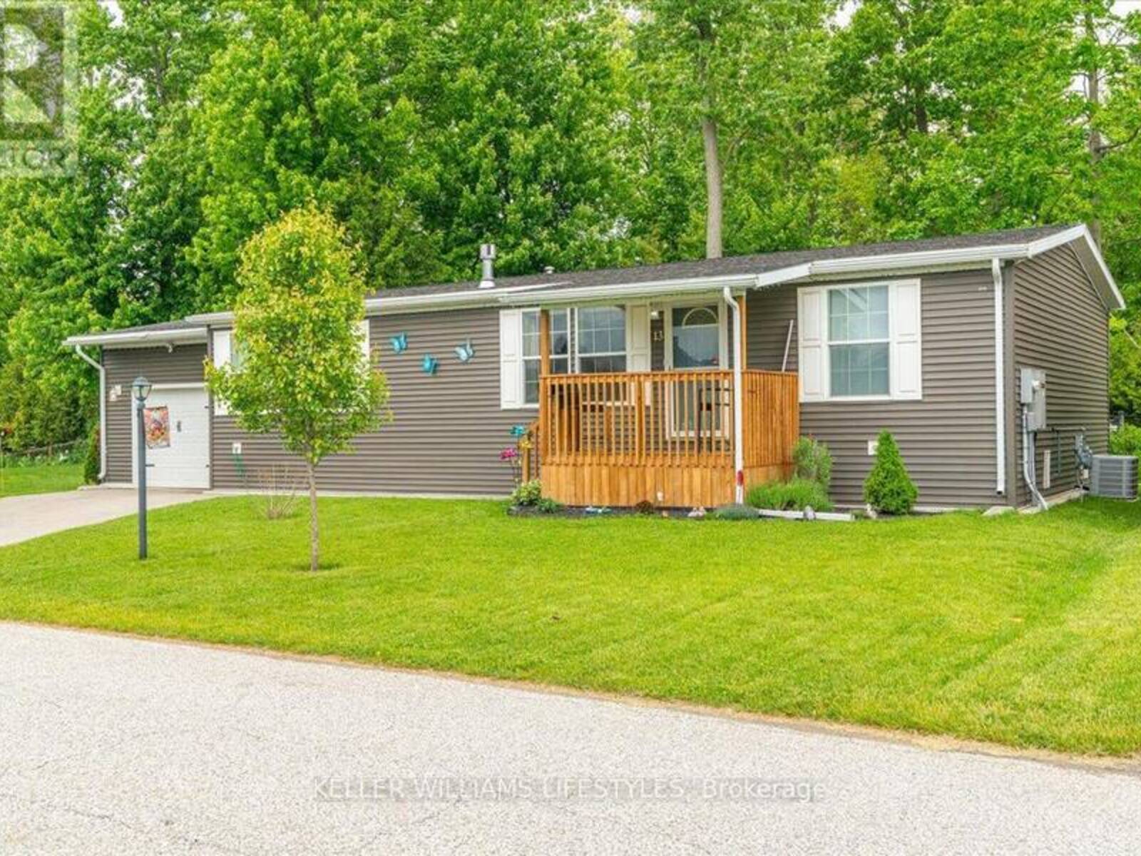 13 KELLESTINE DRIVE, Strathroy-Caradoc, Ontario N7G 0C5