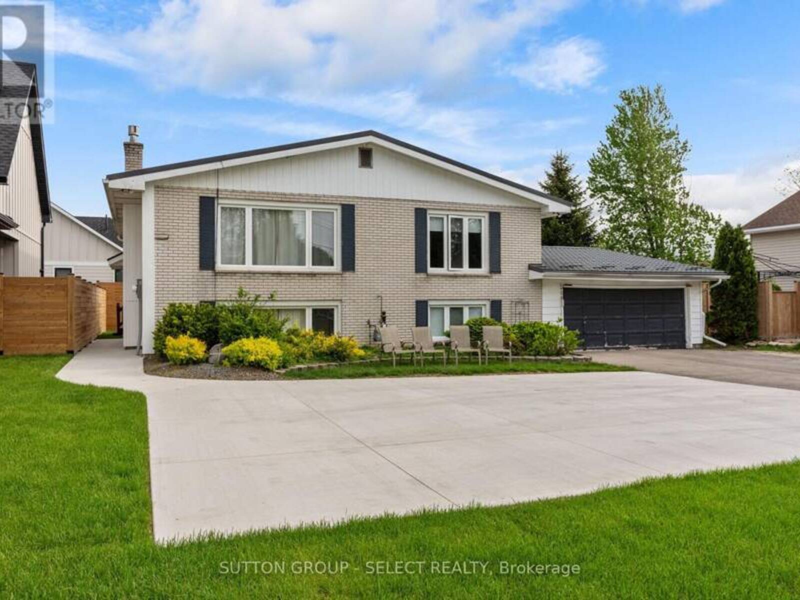 296 HURON STREET W, Exeter, Ontario N0M 1S2