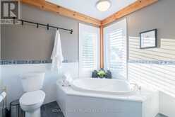42 LAKESIDE CIRCLE | Grand Bend Ontario | Slide Image Thirty-four