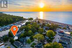 42 LAKESIDE CIRCLE | Grand Bend Ontario | Slide Image Eight