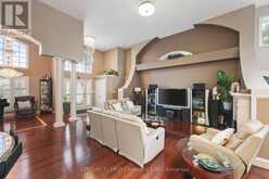 7 EDWIN DRIVE | London Ontario | Slide Image Six