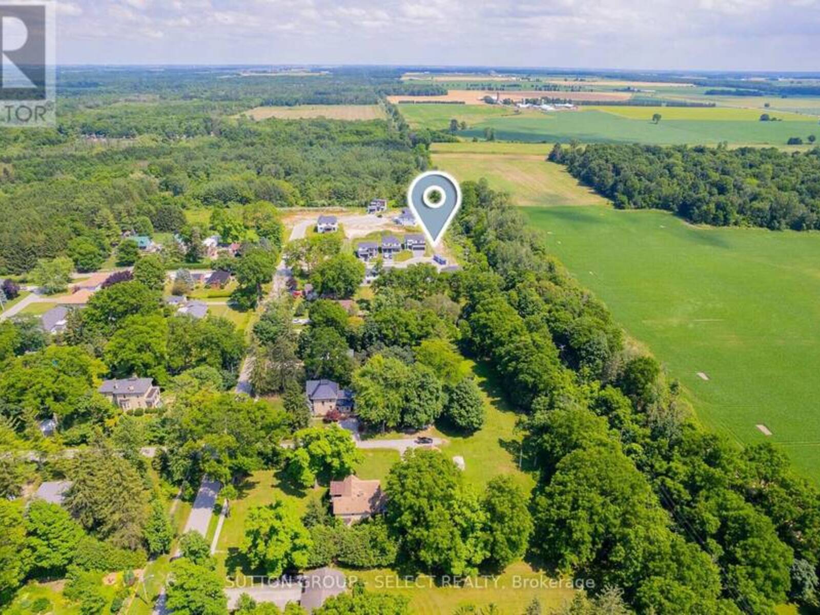 200 EAGLE STREET, Parkhill, Ontario N0M 2K0