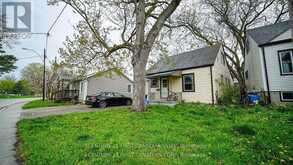 19 MONTGOMERY DRIVE | Wallaceburg Ontario | Slide Image One