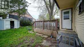 19 MONTGOMERY DRIVE | Wallaceburg Ontario | Slide Image Three