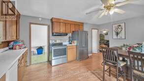 19 MONTGOMERY DRIVE | Wallaceburg Ontario | Slide Image Eight