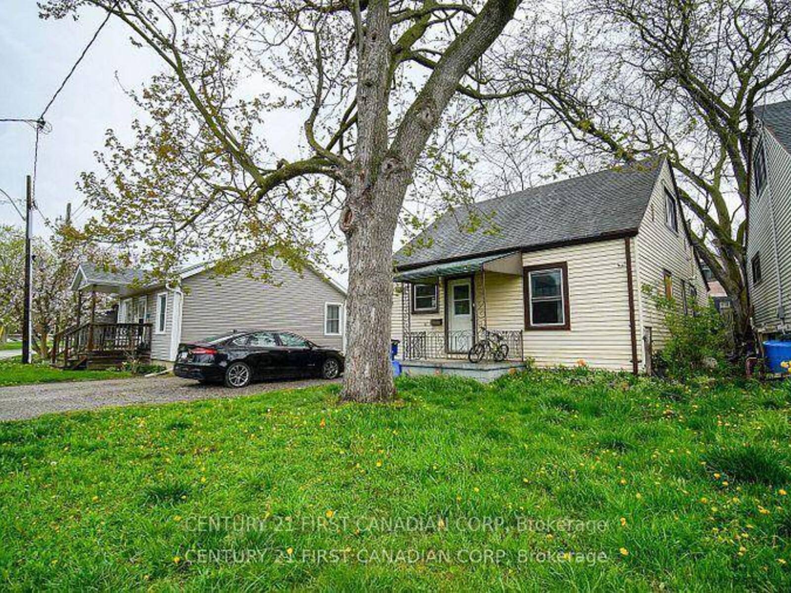 19 MONTGOMERY DRIVE, Wallaceburg, Ontario N8A 1P2
