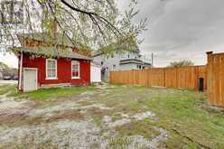 185 BROCK STREET N | Sarnia Ontario | Slide Image Seventeen