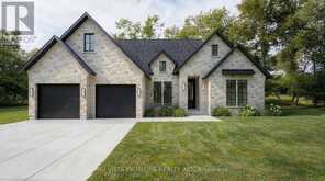 881 LUNAR DRIVE | London Ontario | Slide Image One