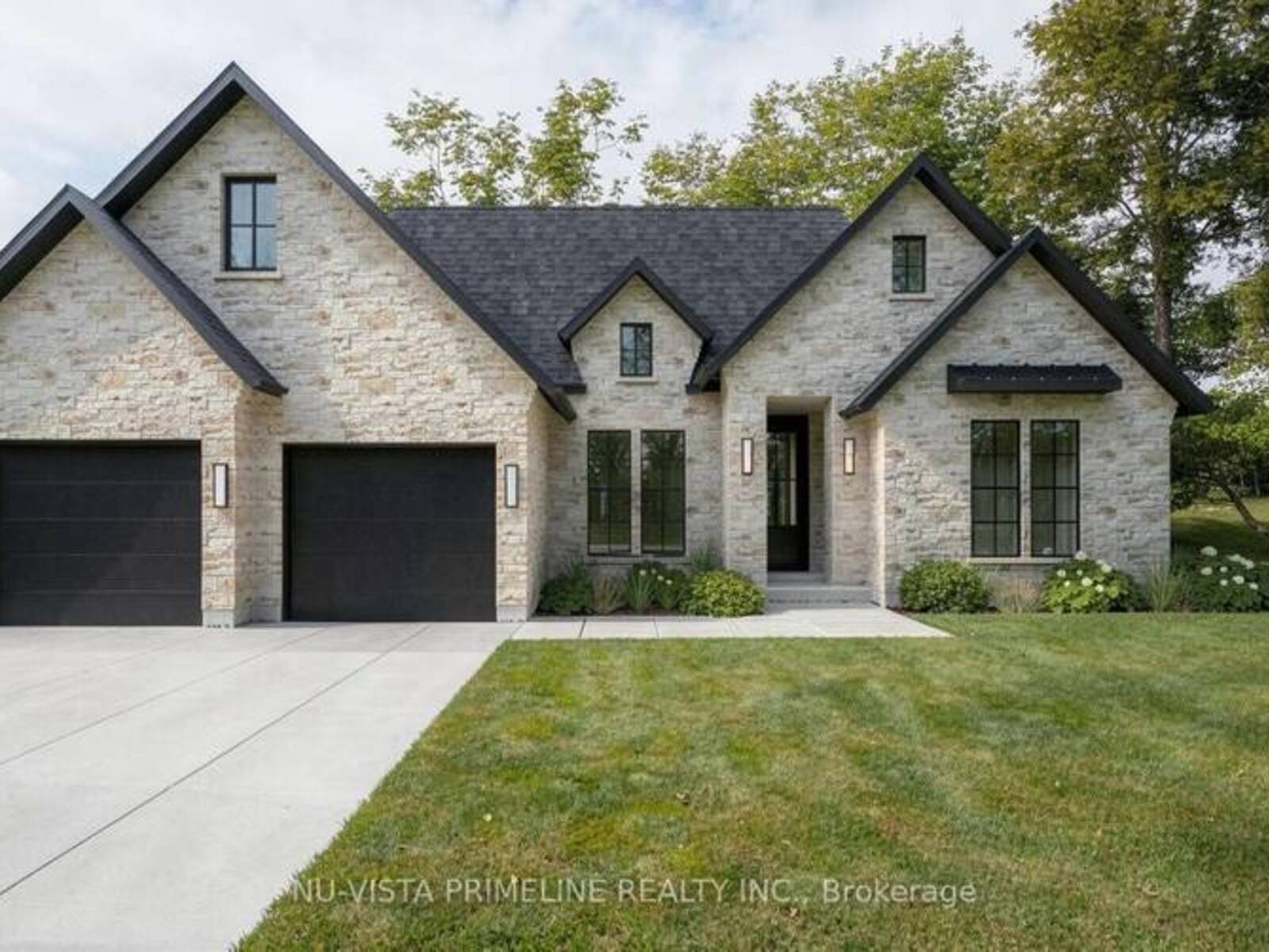 881 LUNAR DRIVE, London, Ontario N6G 3X9