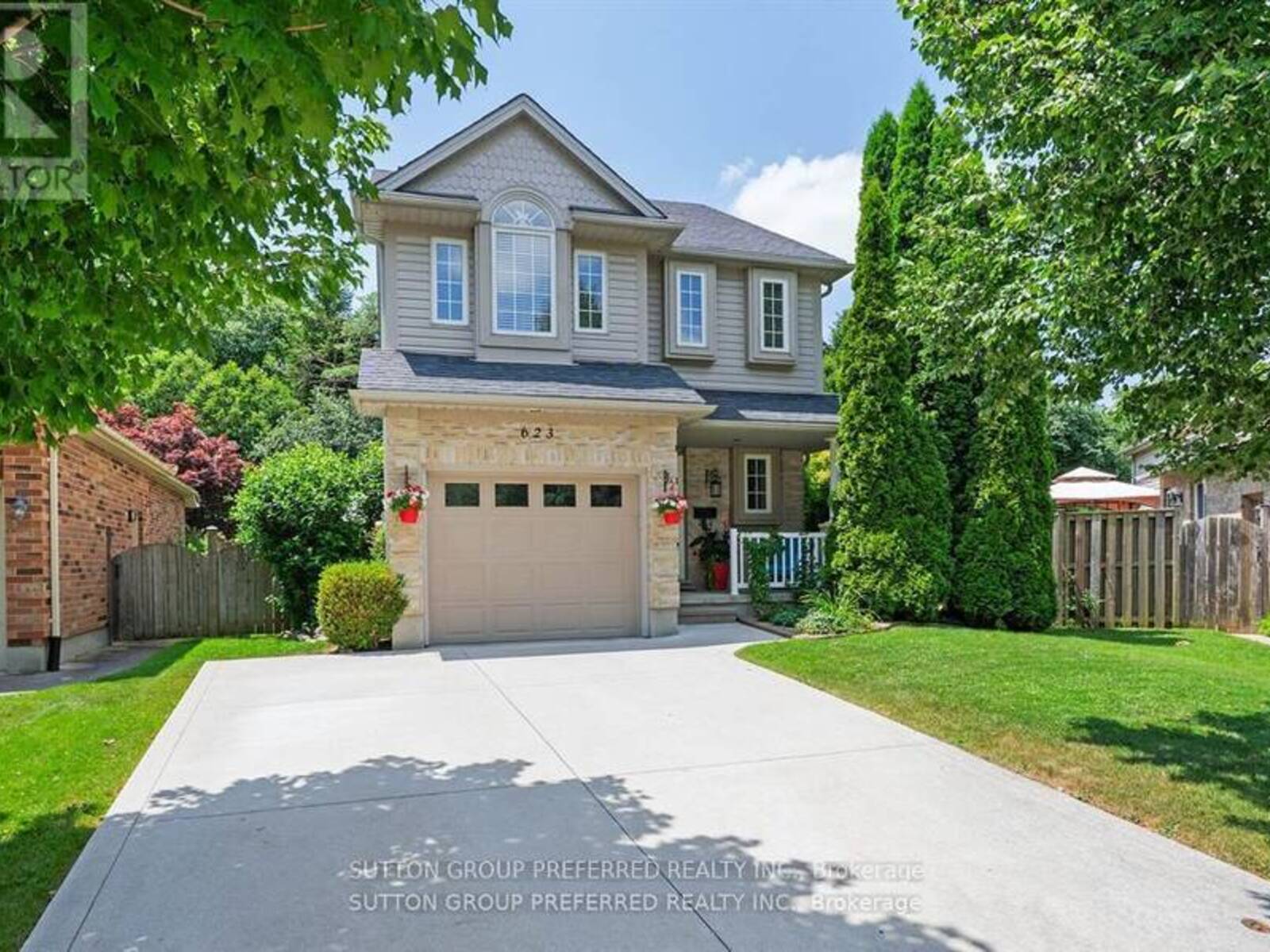 623 THORNWOOD COURT, London, Ontario N6H 5J5
