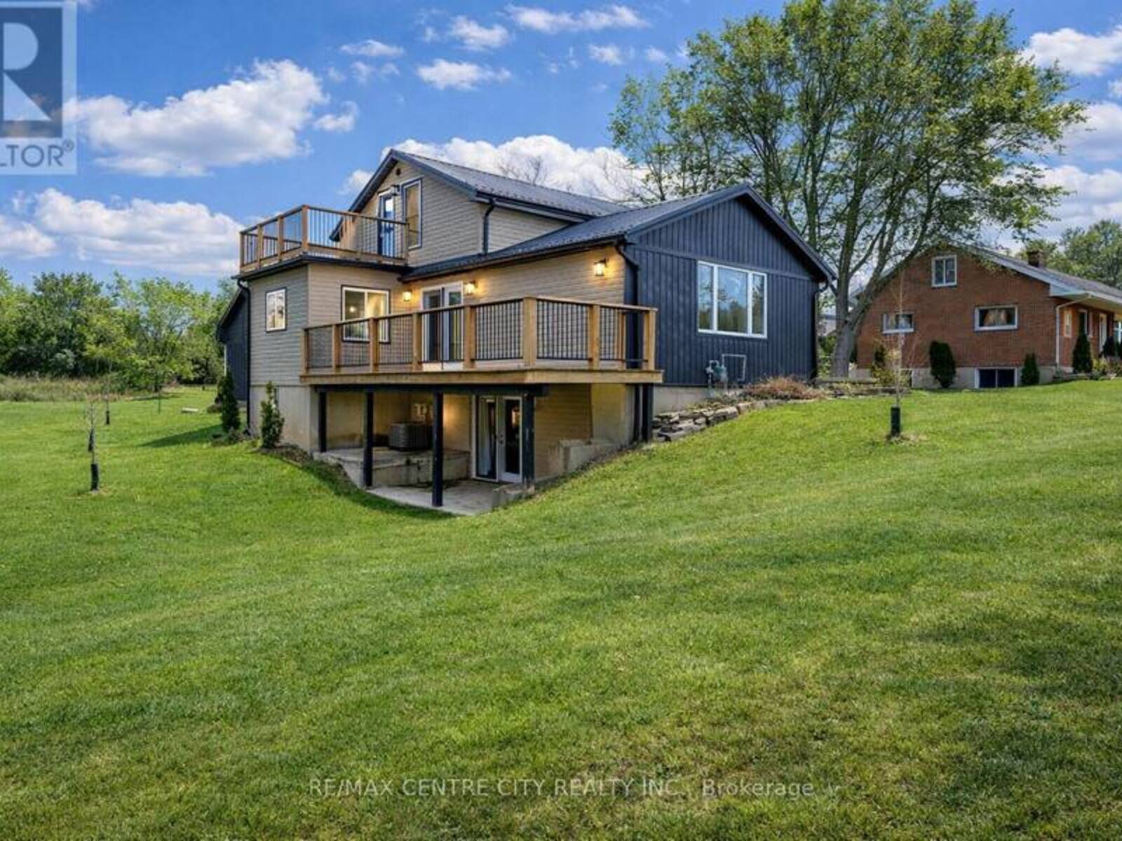 42400 JOHN WISE LINE, St. Thomas, Ontario N5R 5T5