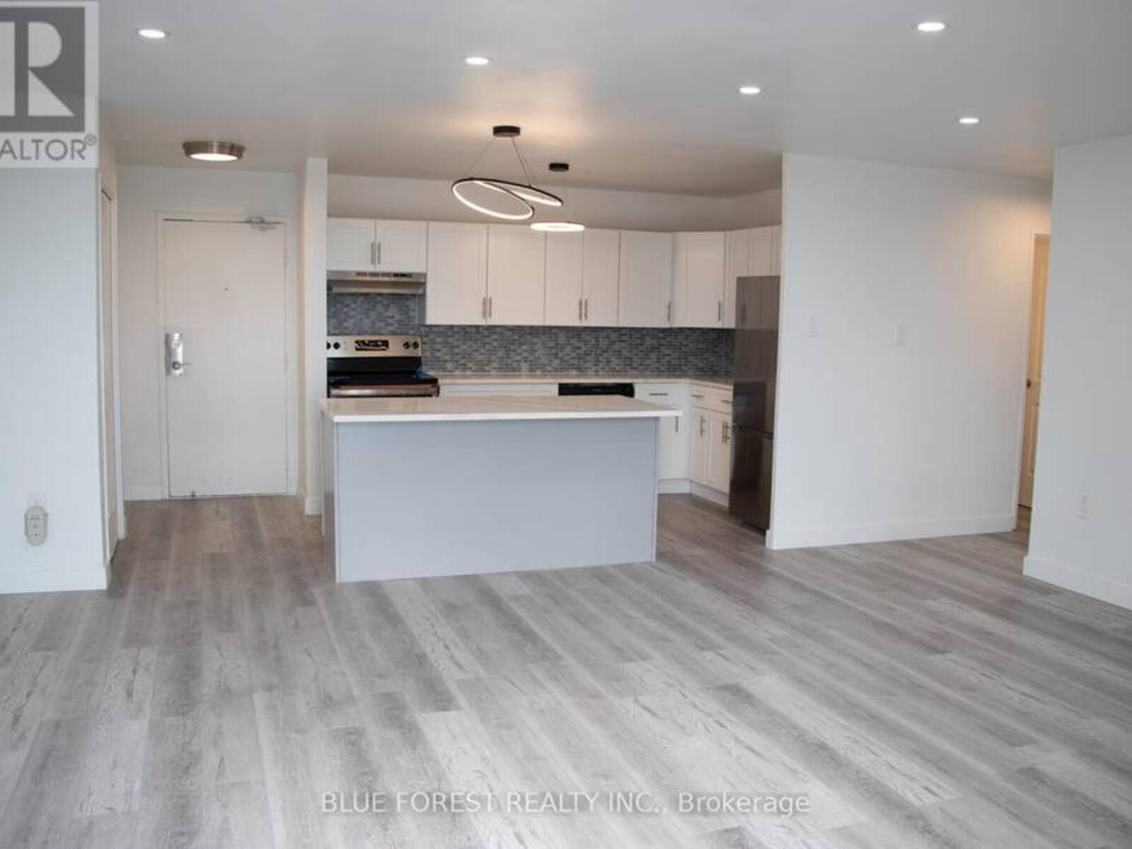 1102 - 583 MORNINGTON AVENUE, London, Ontario N5Y 3E9
