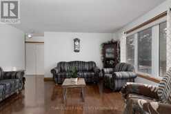 15 - 214 SOUTH STREET W | Aylmer Ontario | Slide Image Sixteen