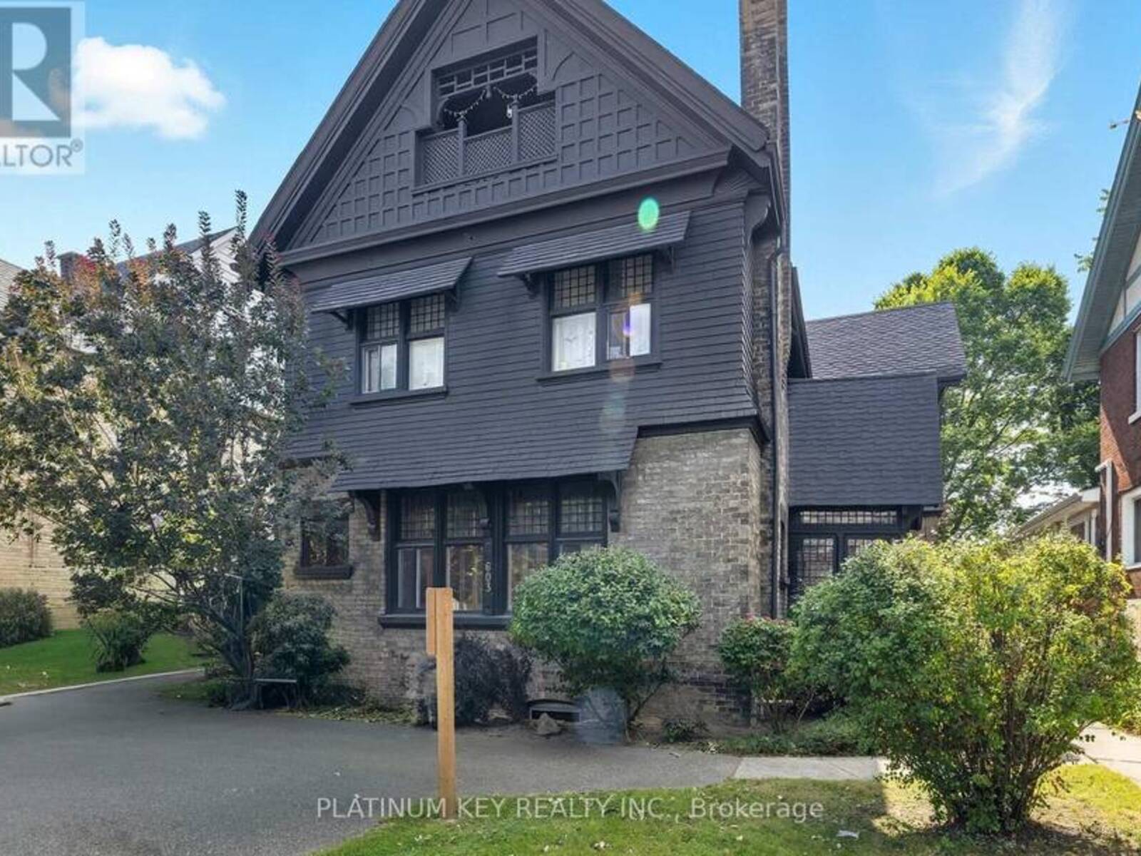 603 QUEENS AVENUE, London, Ontario N6B 1Y9