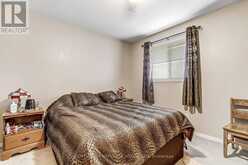 18 HICKORY BOULEVARD W | Strathroy-Caradoc Ontario | Slide Image Nine