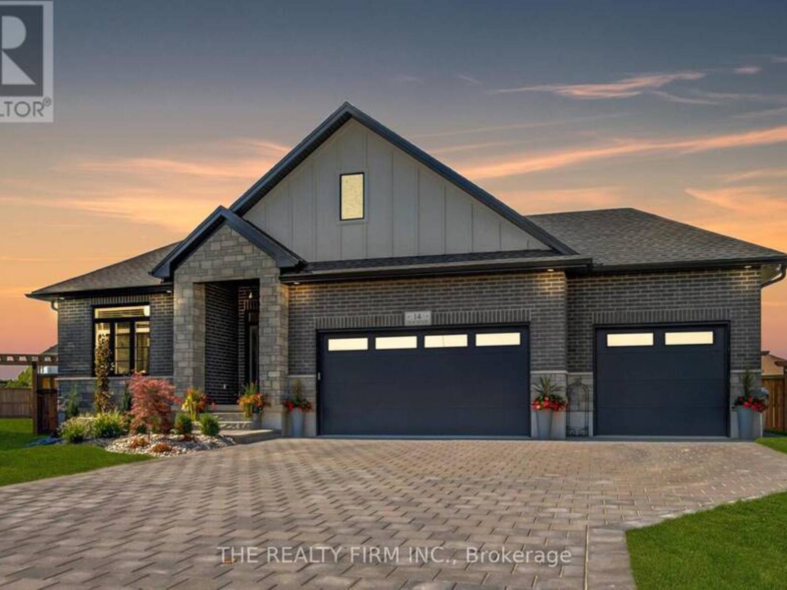283 ELIZABETH STREET, Southwest Middlesex, Ontario N0L 1M0