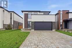 25 ALEXANDER CIRCLE | Strathroy-Caradoc Ontario | Slide Image One