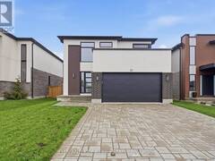 25 ALEXANDER CIRCLE Strathroy-Caradoc Ontario, N7G 0B4