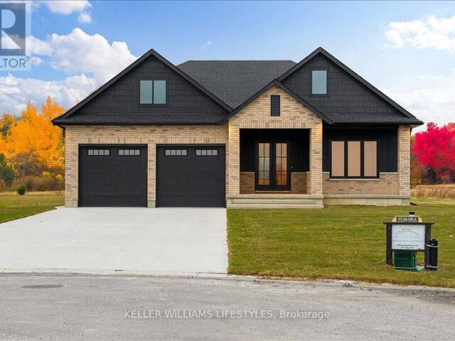 126 FRASER CRESCENT Lambton Shores Ontario, N0N 1J0 - 5 Bedrooms Home For Sale