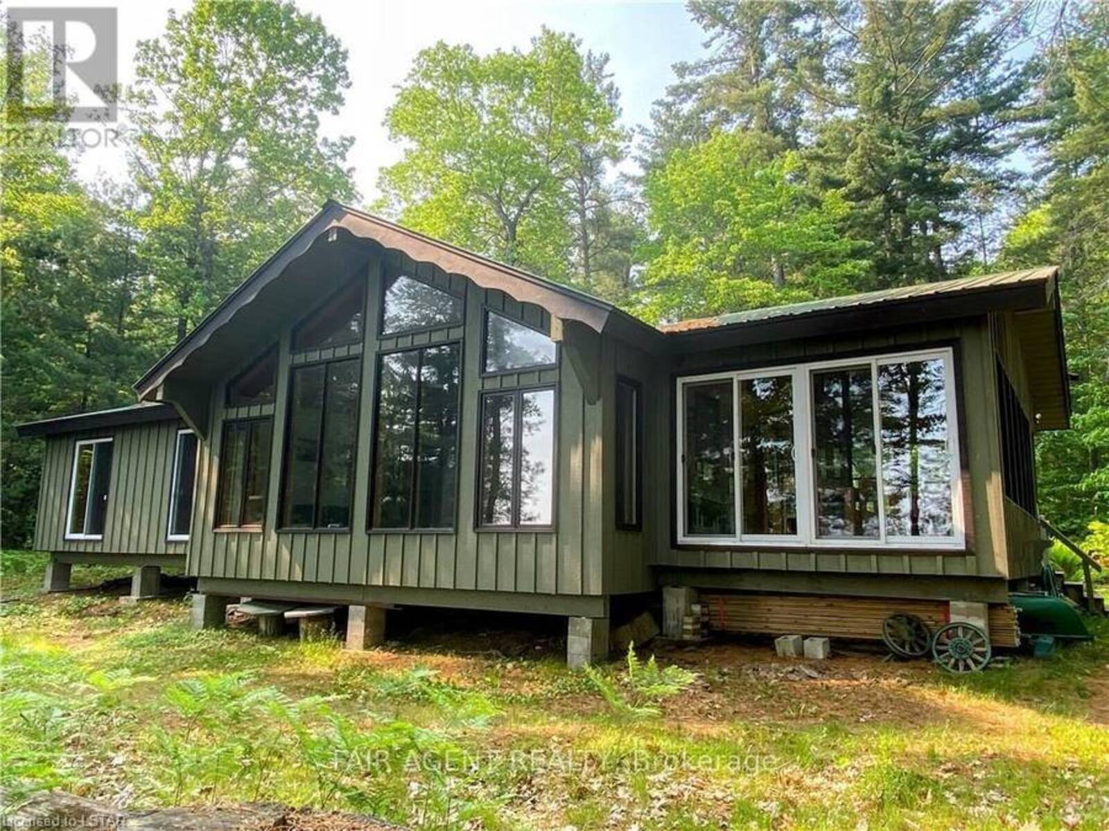 LT25 SANDY ISLAND, French River, Ontario P0M 2K0