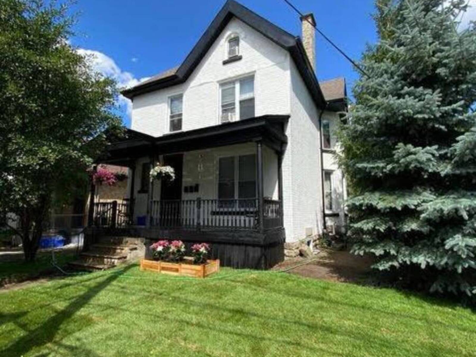 870 QUEENS AVENUE, London, Ontario N5W 3H6